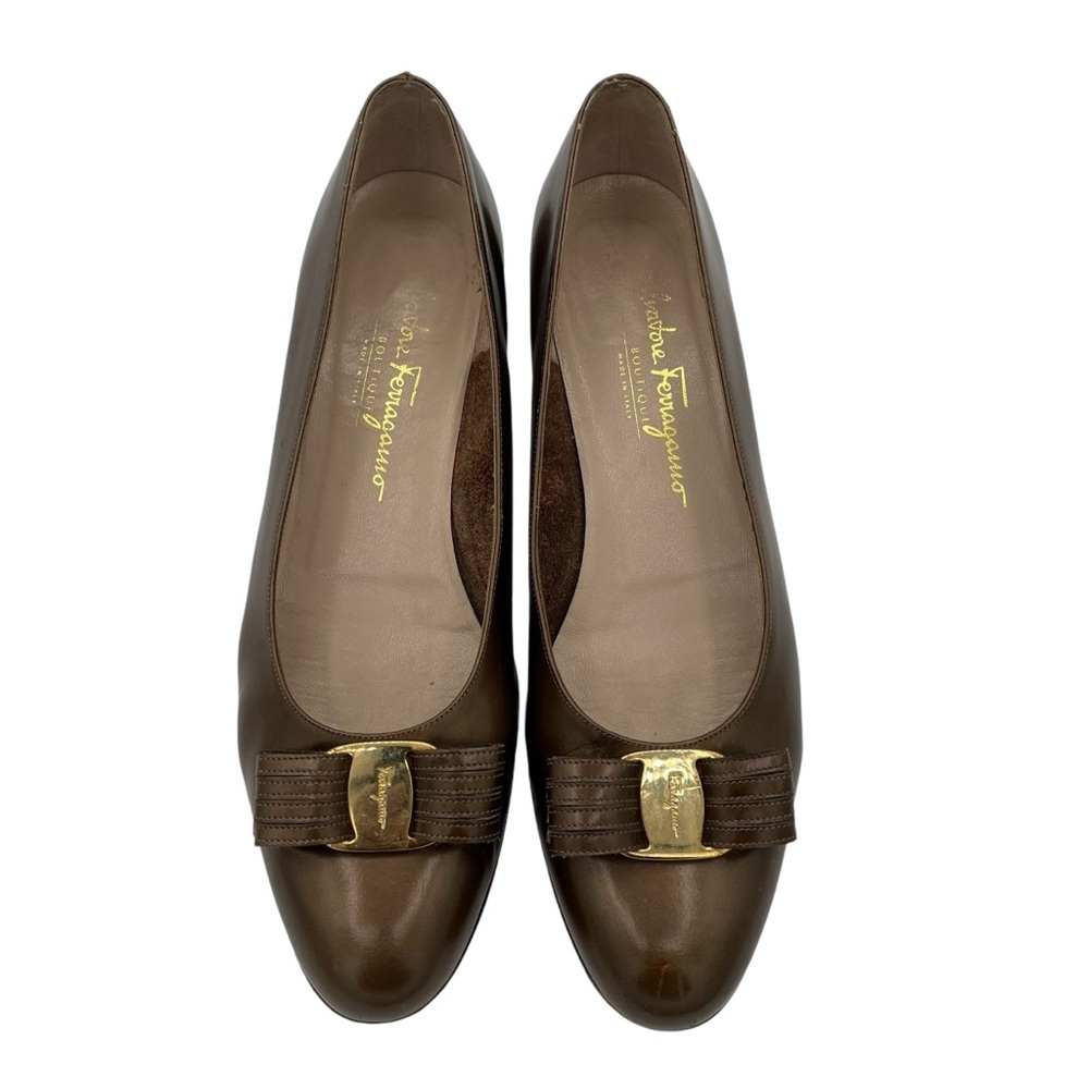 Salvatore Ferragamo Women's Vintage Low Heel Brown Leather Pump - Picture 2 of 11